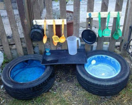 Mud Kitchen mad from tyres