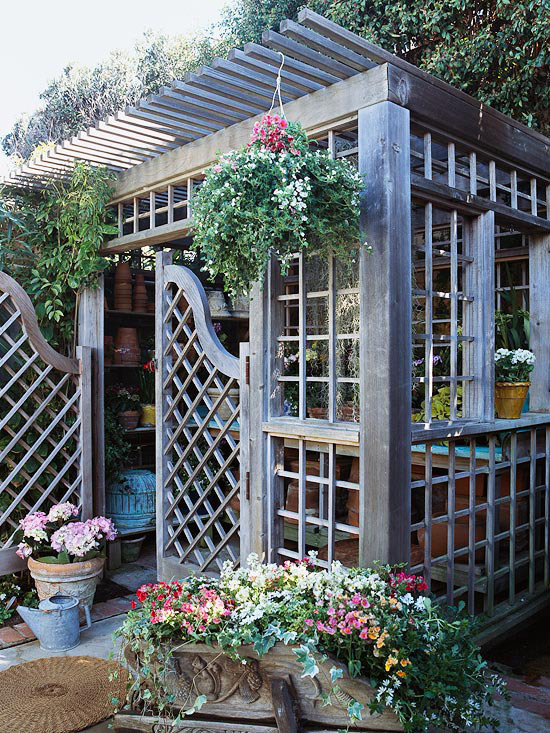 shed made out of trelis