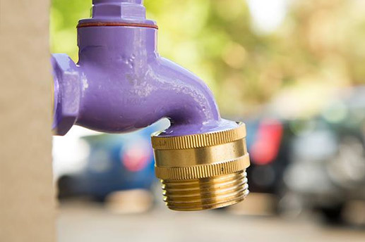 Recycled Water Tap Adapter Changes Thread Direction
